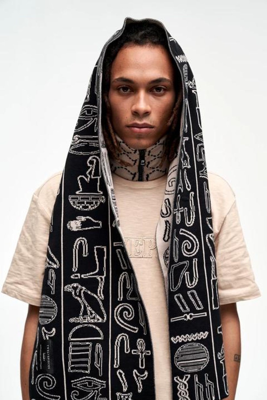 Men TWELVEPIECES Scarves | Knitted Scarf Hieroglyf - Black/Brown Beige