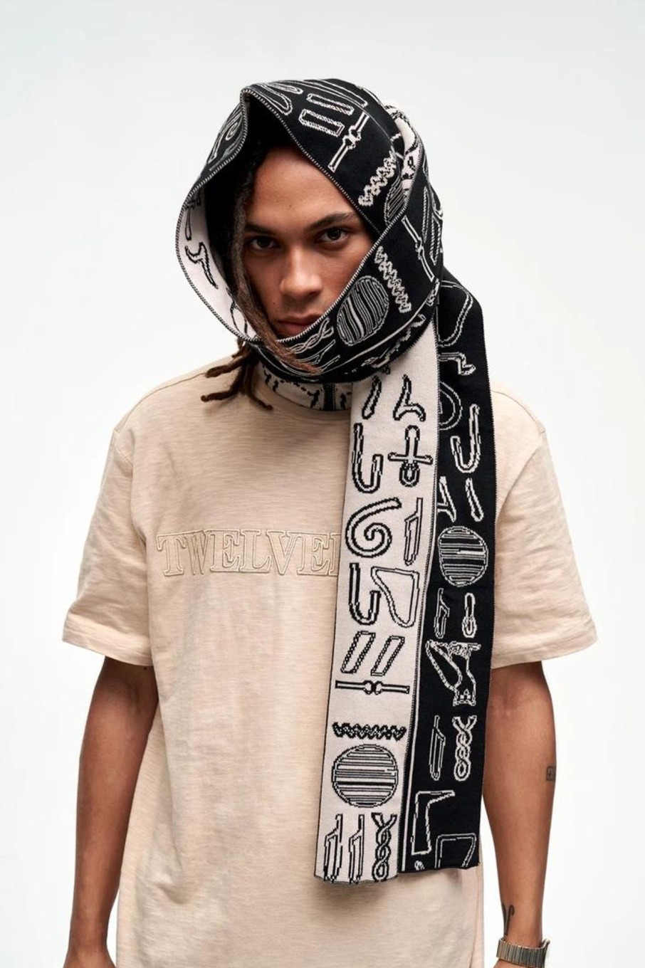 Men TWELVEPIECES Scarves | Knitted Scarf Hieroglyf - Black/Brown Beige